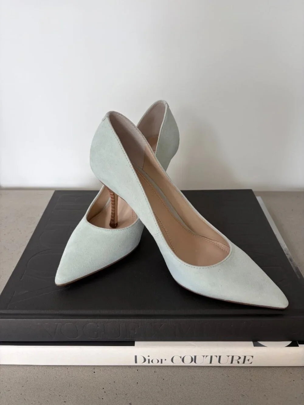 Marc Fisher LTD Mint Green Suede Pointed Toe Heels 7.5